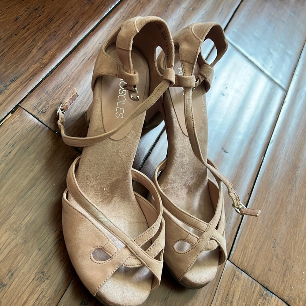 Aerosole Vintage Vibe pumps